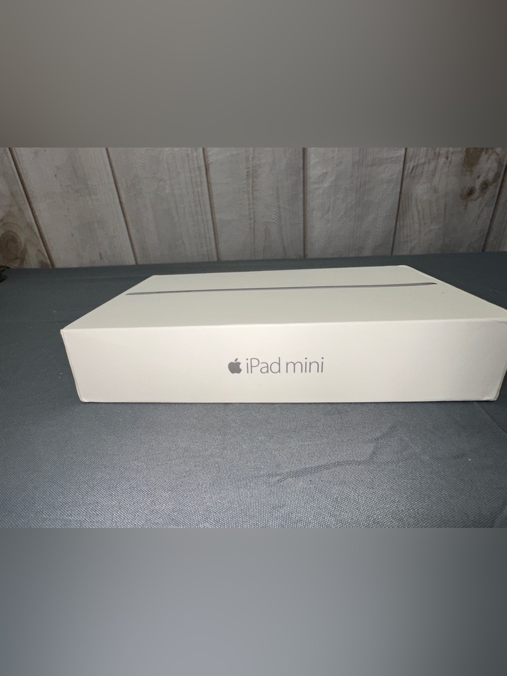 Empty/Box Only Apple iPad mini Box - White